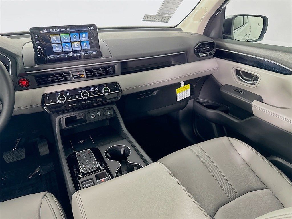 Certified 2025 Honda Pilot EX-L image 32