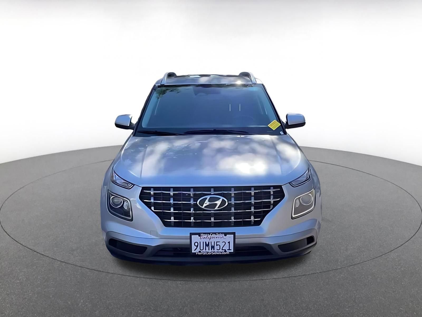Used 2025 Hyundai Venue SEL image 4