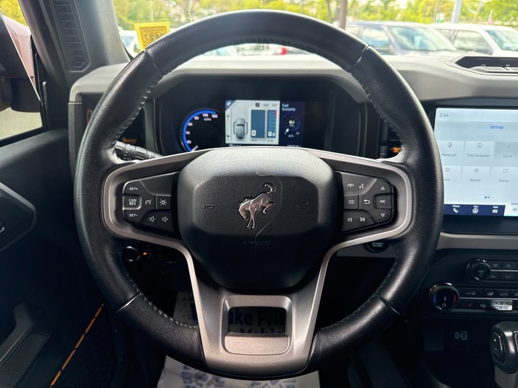 Used 2022 Ford Bronco Badlands w/ Sasquatch Package AWD/4WD image 12