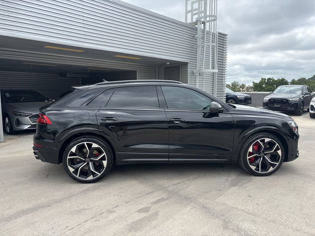 Used 2024 Audi RS Q8 AWD/4WD image 4