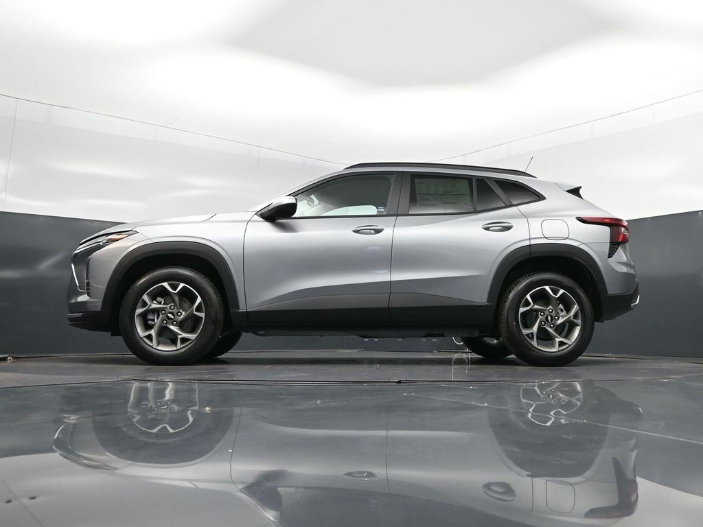 New 2026 Chevrolet Trax LT w/ Driver Confidence Package image 39