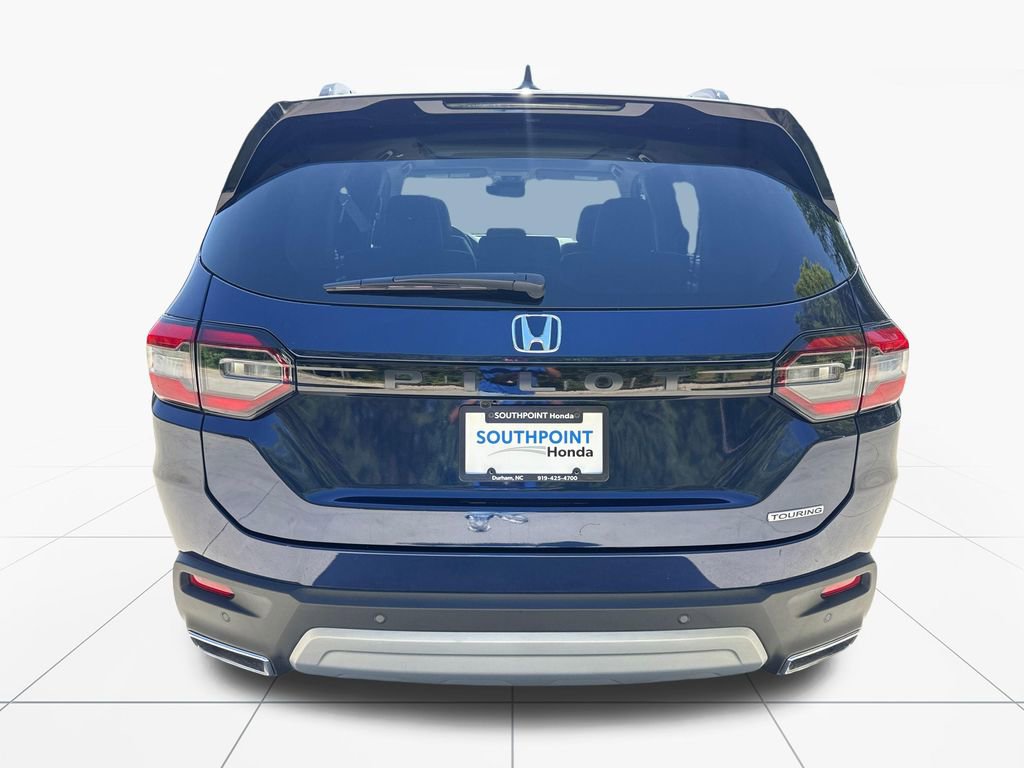 Used 2025 Honda Pilot Touring image 7