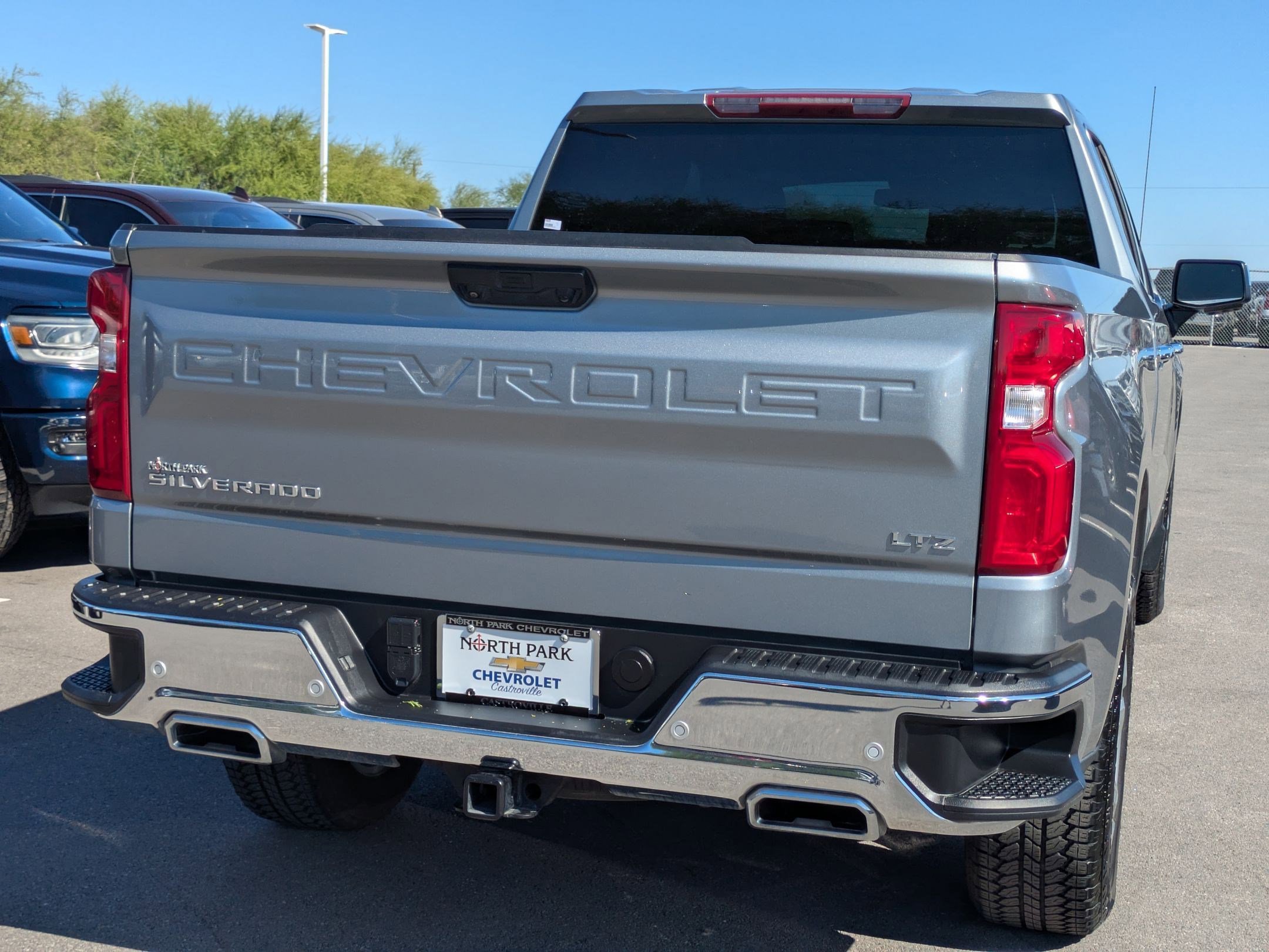 Used 2023 Chevrolet Silverado 1500 LTZ w/ Z71 Off-Road Package image 3