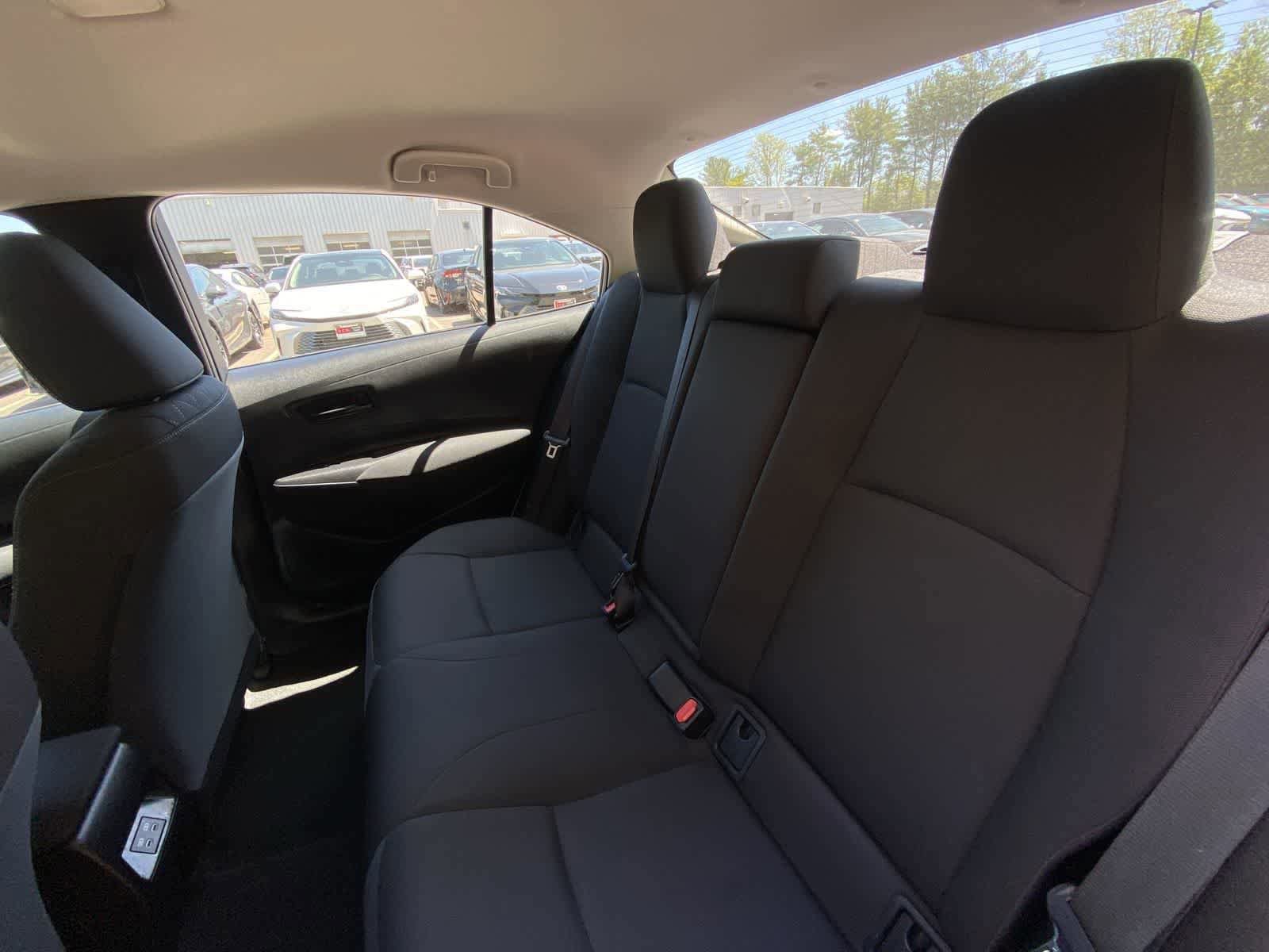 Used 2025 Toyota Corolla LE FWD image 42