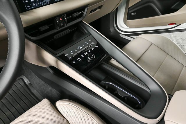 New 2025 Porsche Macan 4S Electric image 22