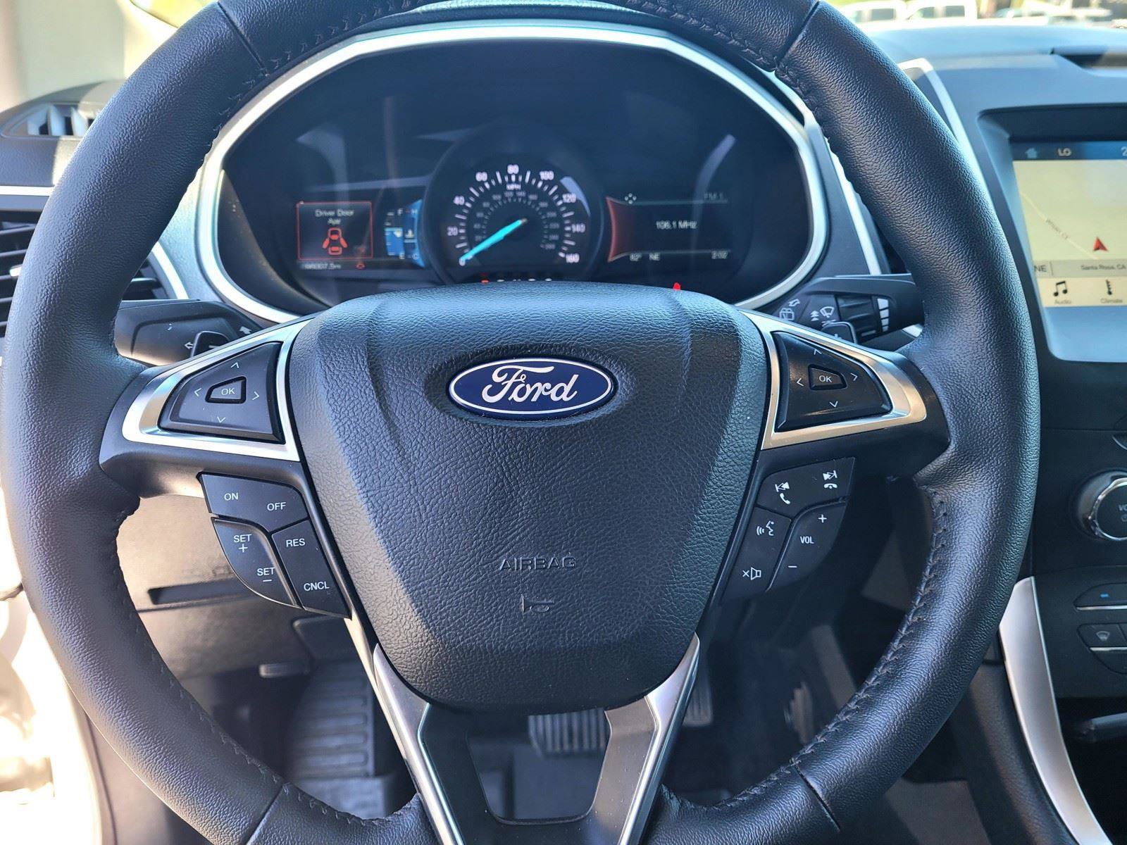 Used 2018 Ford Edge SEL w/ Equipment Group 201A AWD/4WD image 34