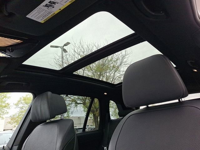 Used 2022 BMW X5 xDrive40i w/ M Sport Package AWD/4WD image 14