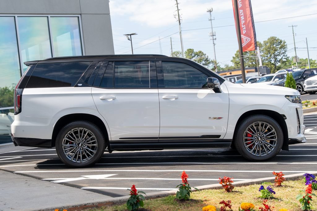 Used 2023 Cadillac Escalade V AWD/4WD image 11