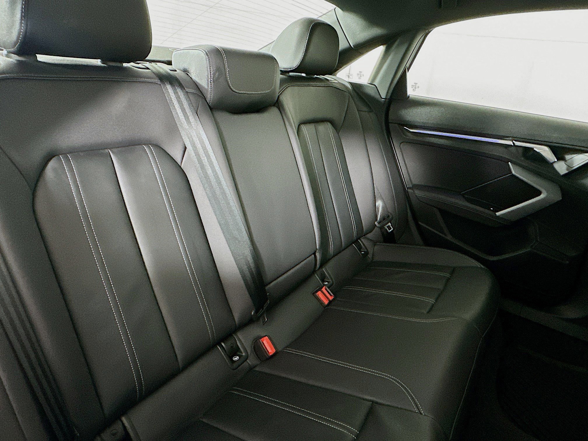 Used 2025 Audi A3 2.0T Premium w/ Convenience Package image 27