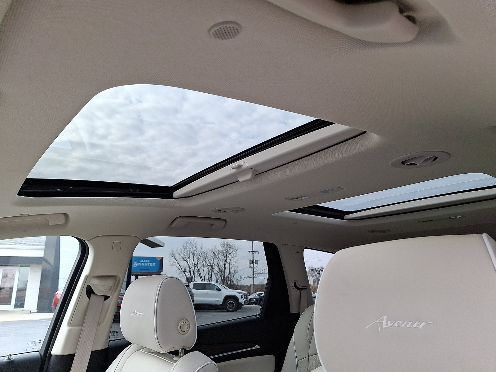 Certified 2024 Buick Enclave Avenir w/ Avenir Technology Package image 18