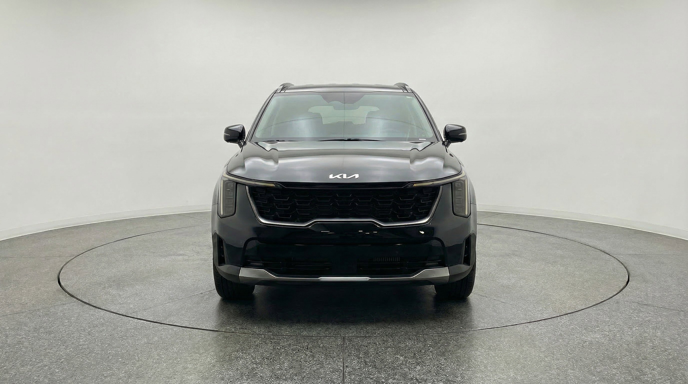 Used 2024 Kia Sorento S image 2