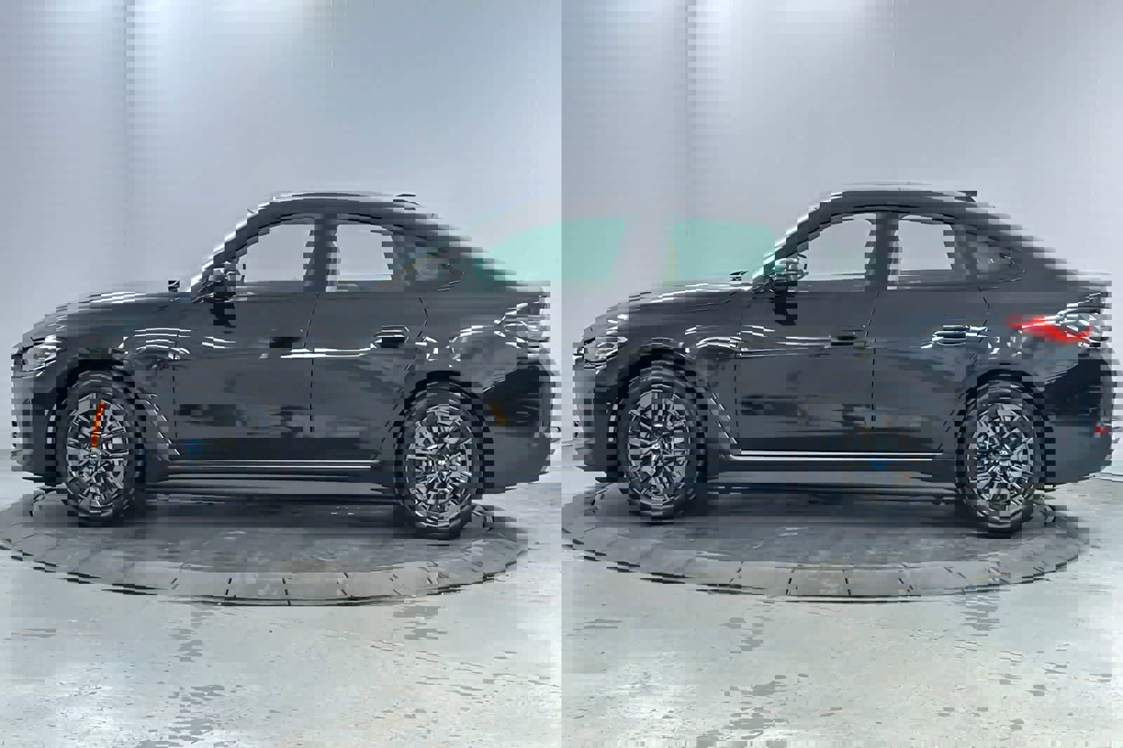 Used 2023 BMW i4 eDrive35 w/ Premium Package image 5