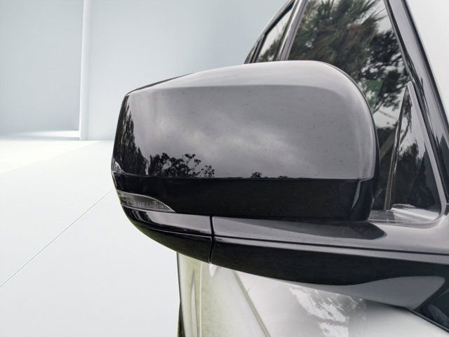 New 2025 Jeep Grand Cherokee Altitude image 10