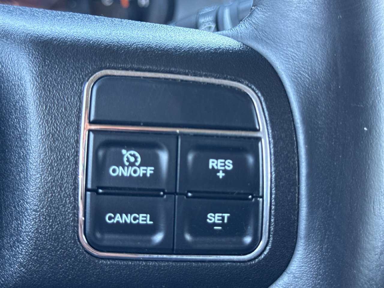 Used 2015 Jeep Patriot High Altitude AWD/4WD image 24