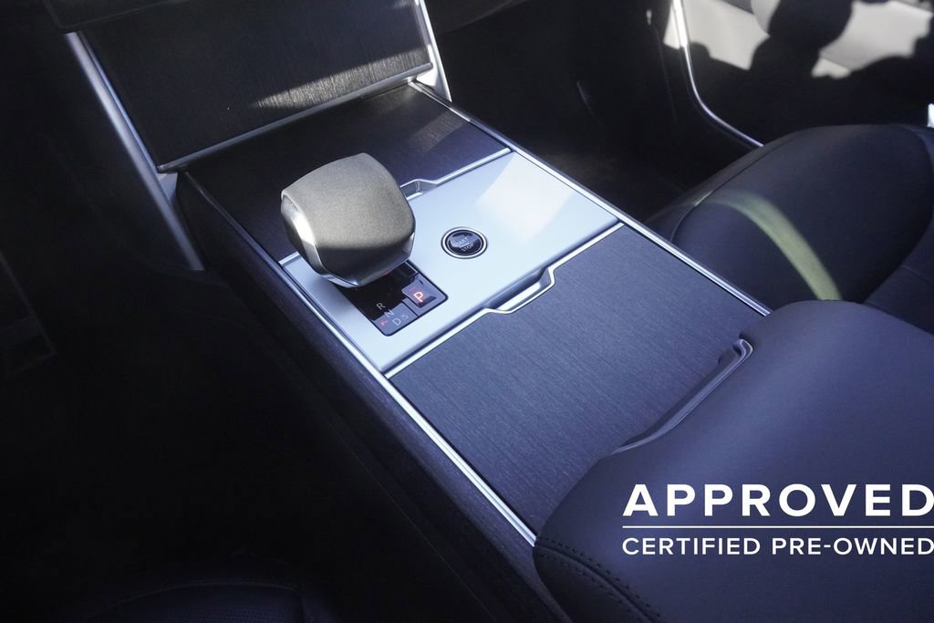 Used 2025 Land Rover Range Rover Long Wheelbase SE image 14