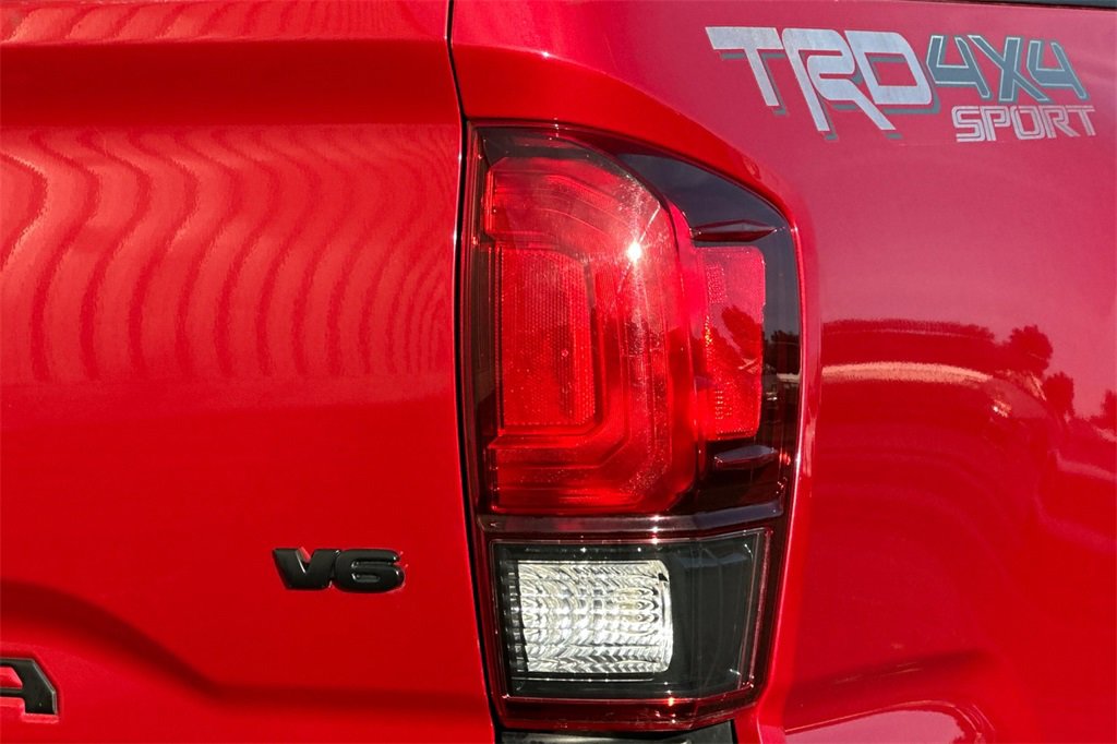 Used 2019 Toyota Tacoma TRD Sport image 28
