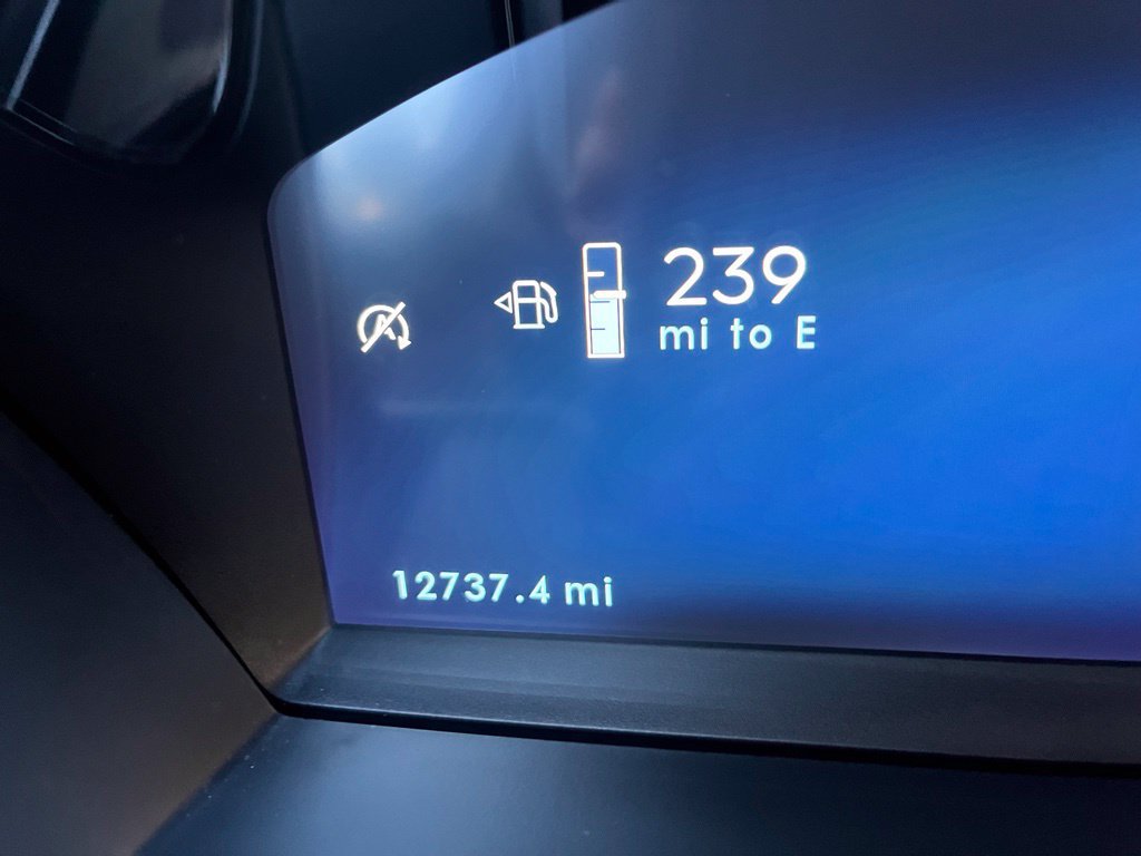 Used 2025 Lincoln Corsair AWD image 28