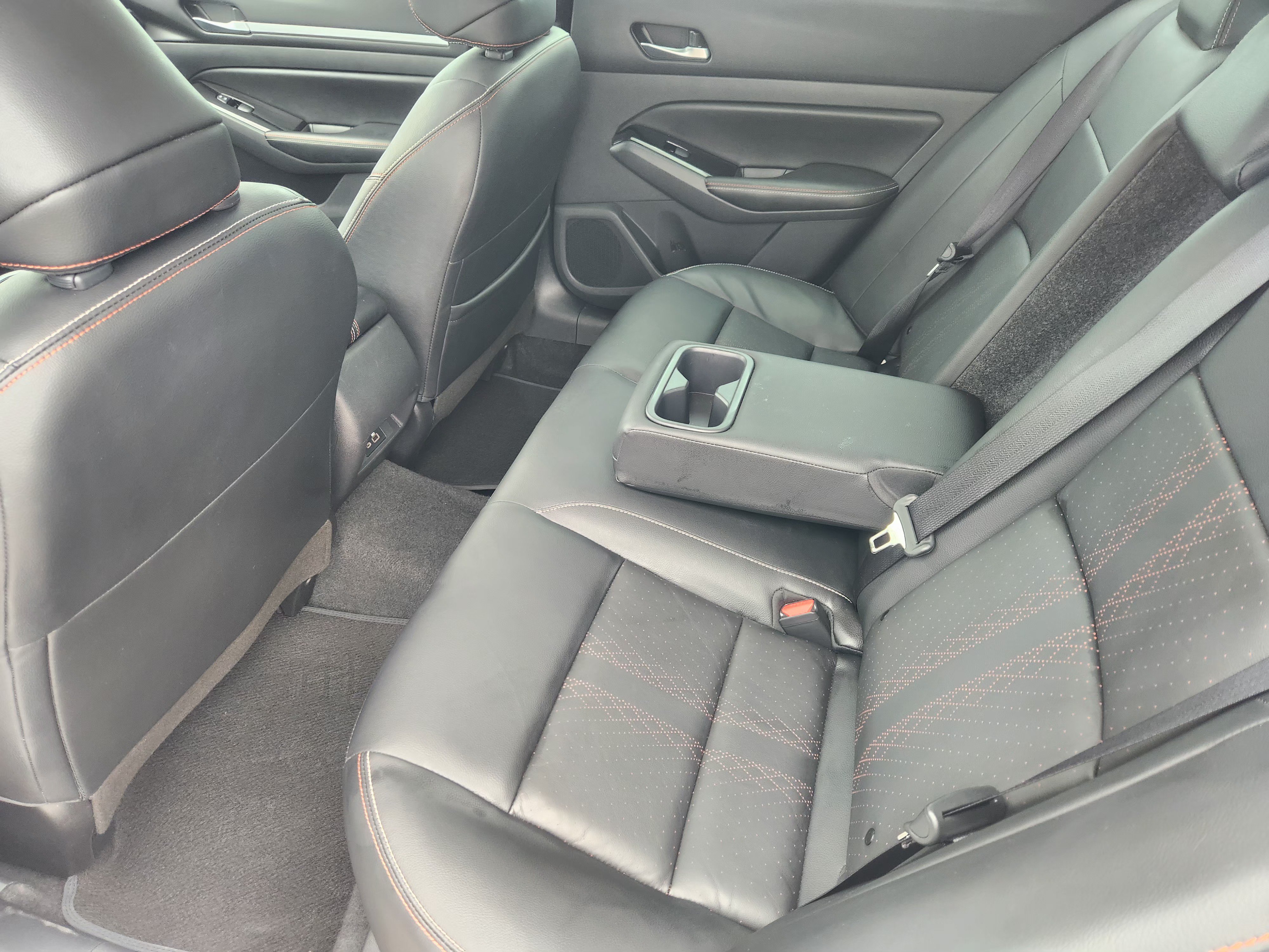 Used 2024 Nissan Altima 2.5 SR FWD image 30