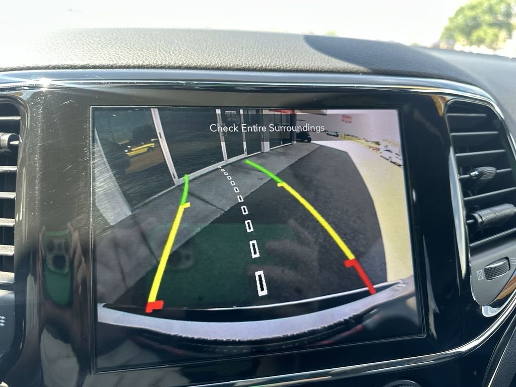 Used 2021 Jeep Grand Cherokee Limited image 20