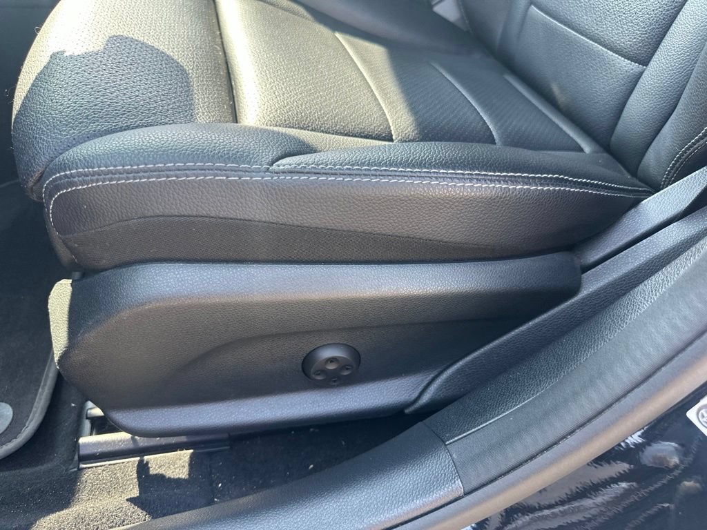 Used 2015 Mercedes-Benz C 300 Sedan image 12