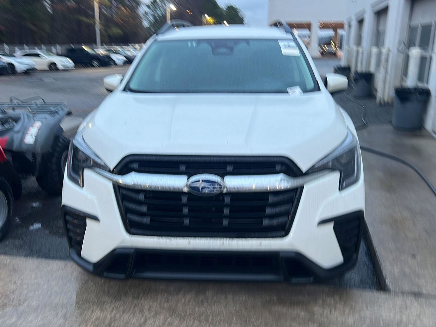 Used 2024 Subaru Ascent Premium w/ Convenience Package image 3