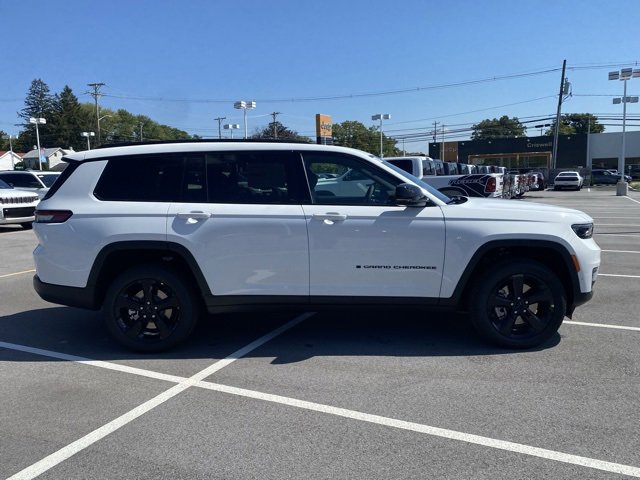 New 2025 Jeep Grand Cherokee L Limited w/ Luxury Tech Group II image 8
