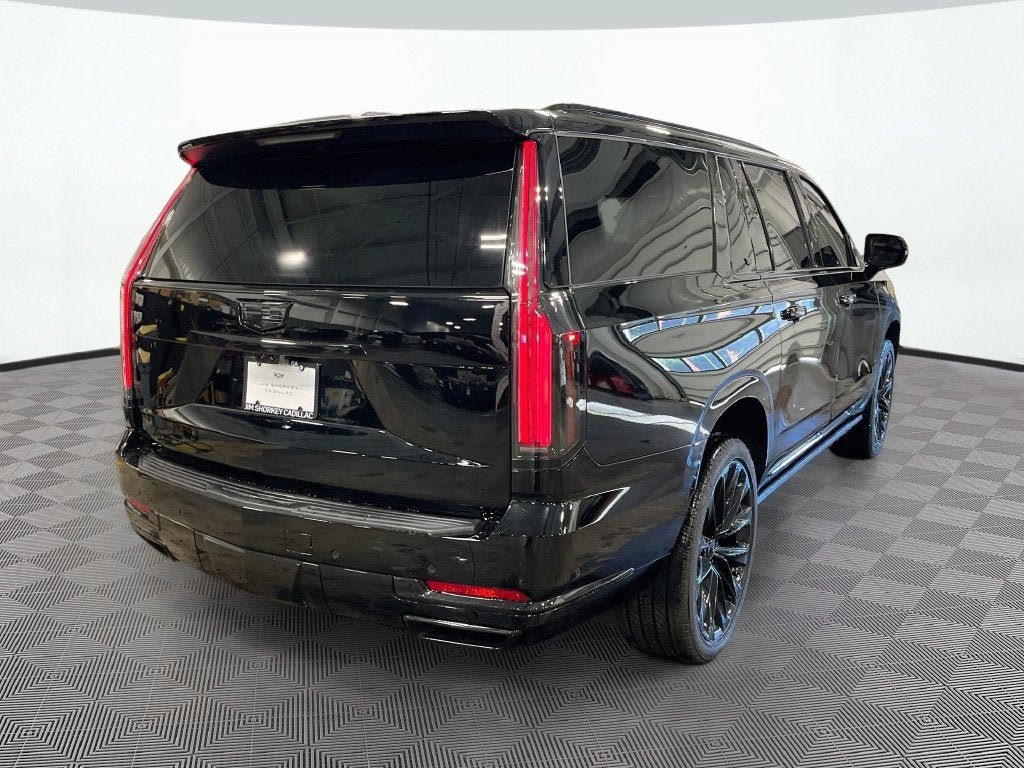 New 2026 Cadillac Escalade ESV Luxury w/ LPO, Radiant Package AWD/4WD image 46