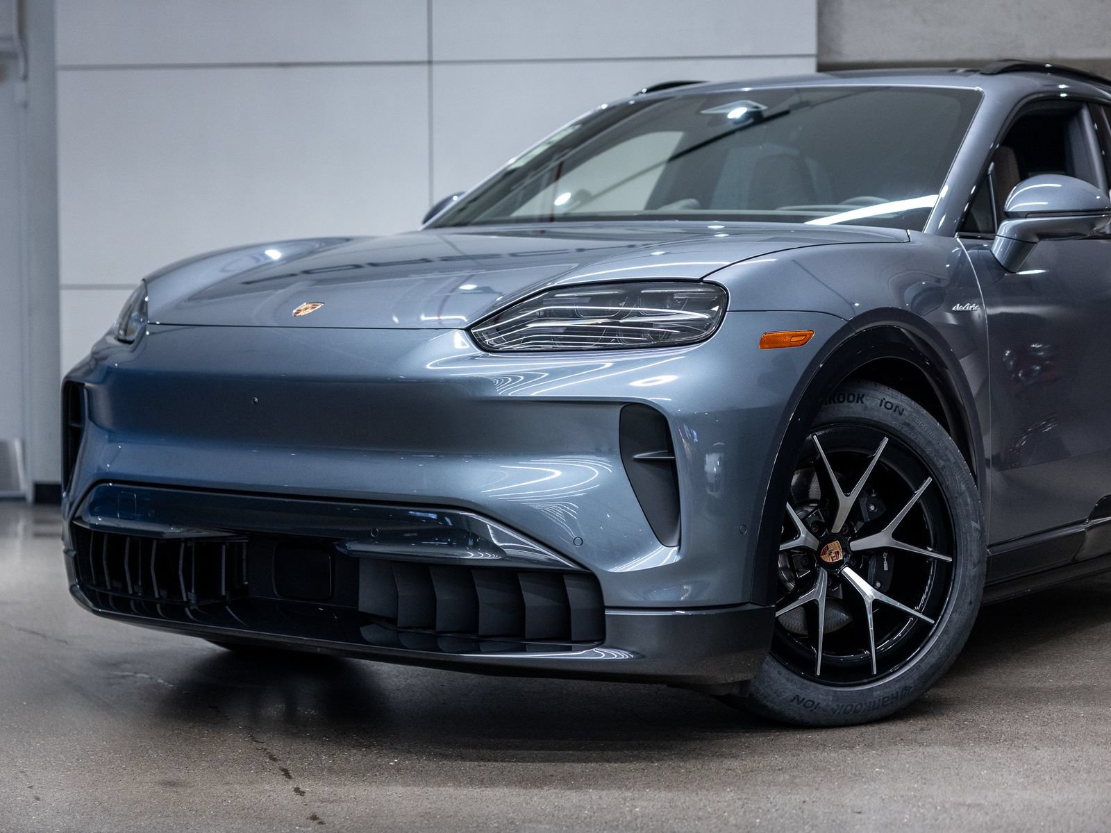 New 2026 Porsche Cayenne Electric AWD/4WD image 20