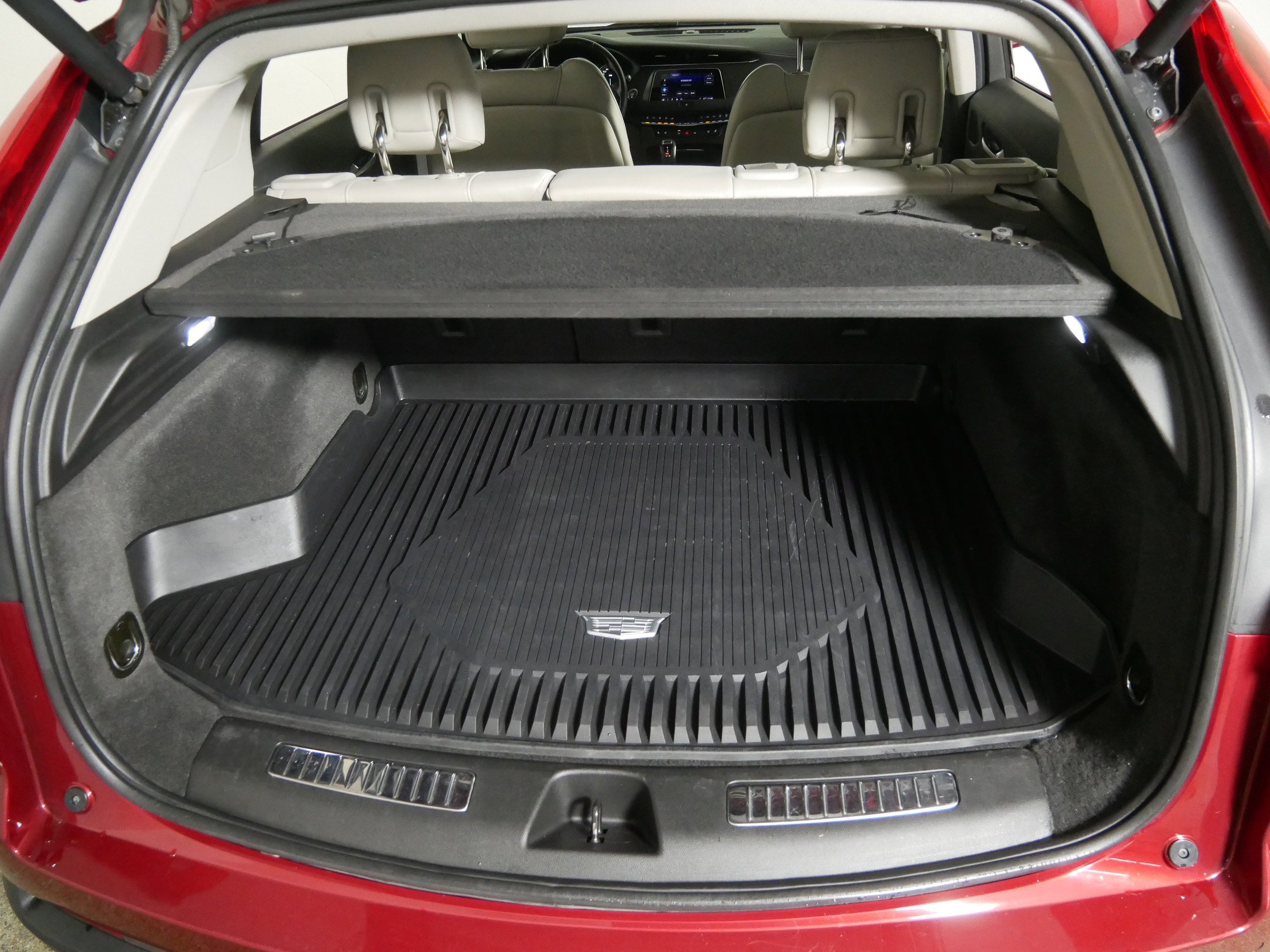 Used 2019 Cadillac XT4 Premium Luxury image 18
