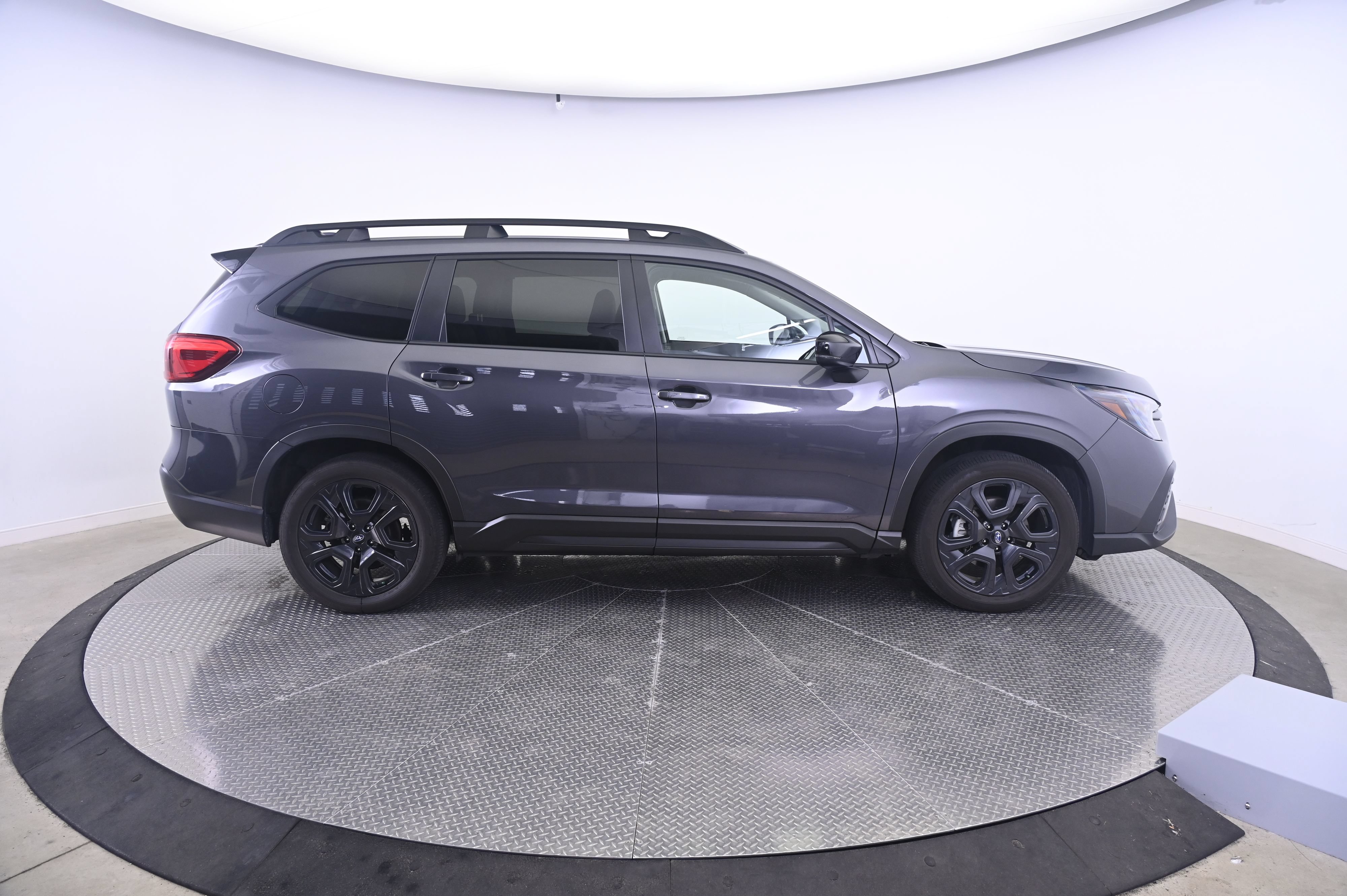 Used 2024 Subaru Ascent Onyx Edition AWD/4WD image 8