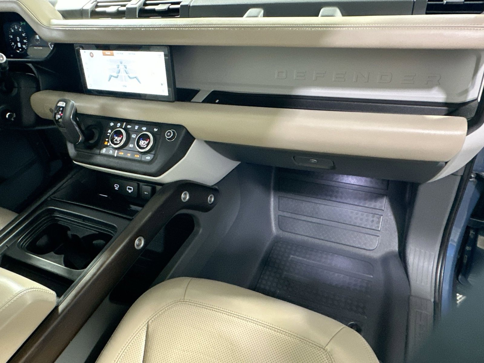 Used 2020 Land Rover Defender 110 HSE image 40