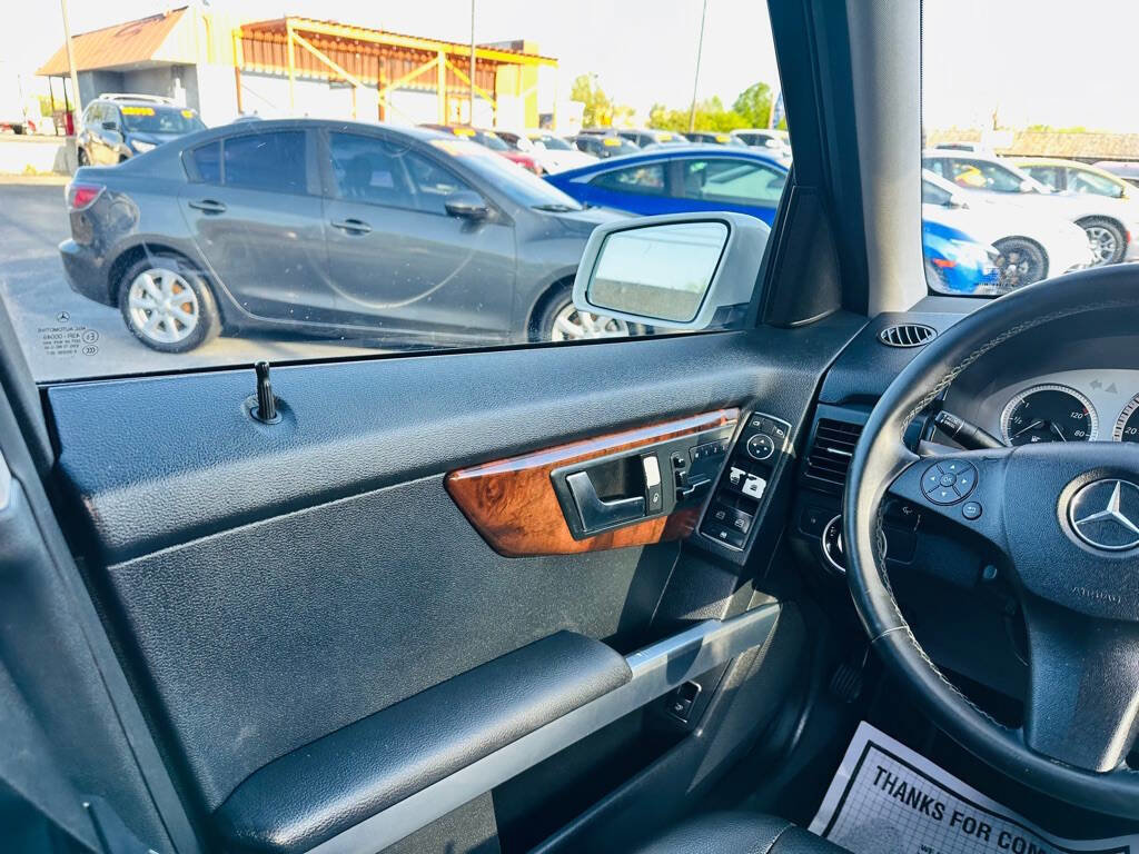 Used 2012 Mercedes-Benz GLK 350 4MATIC image 14