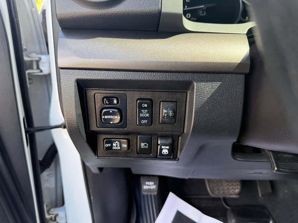 Used 2019 Toyota Tundra SR5 w/ TRD Off Road Package AWD/4WD image 34