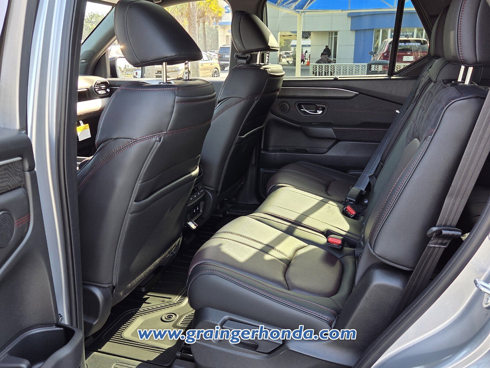 New 2026 Honda Pilot Black Edition image 9