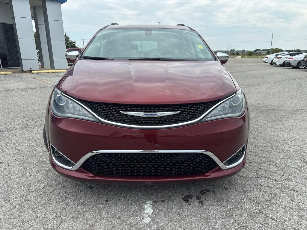 Used 2020 Chrysler Pacifica Limited image 2