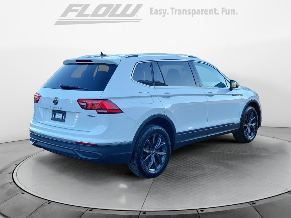 Certified 2022 Volkswagen Tiguan SE image 8