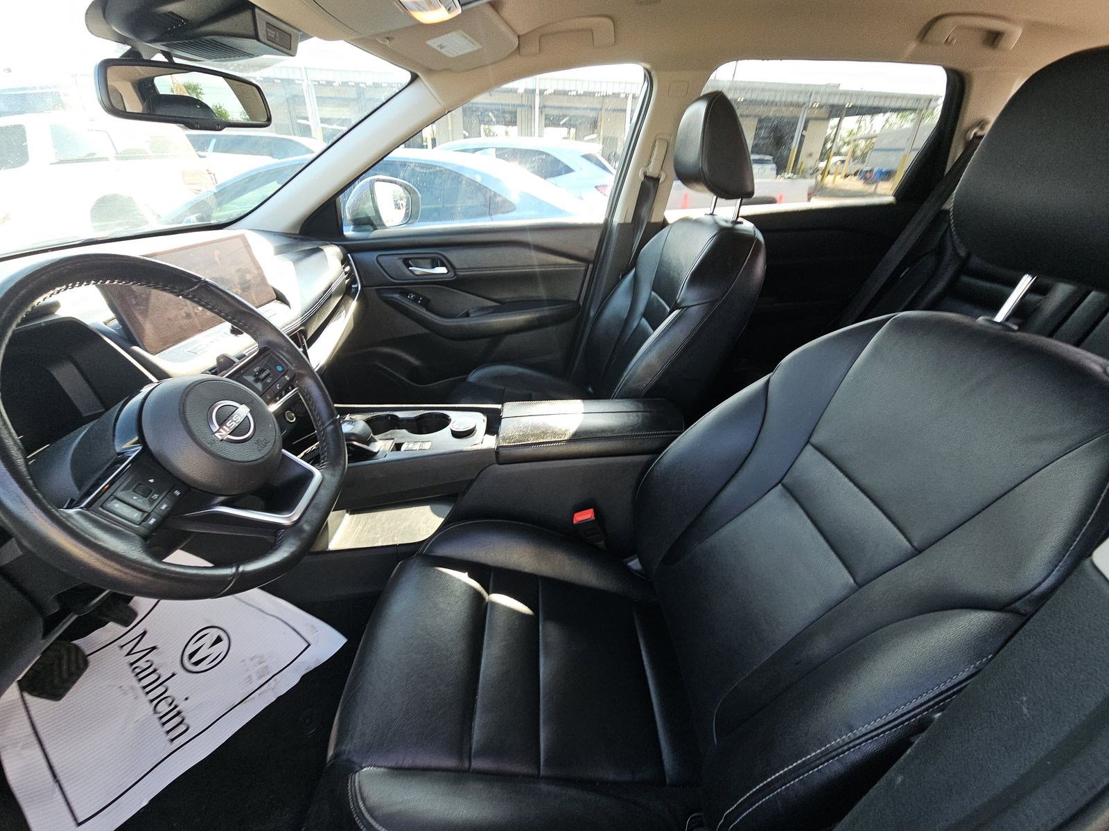 Used 2024 Nissan Rogue SL image 16