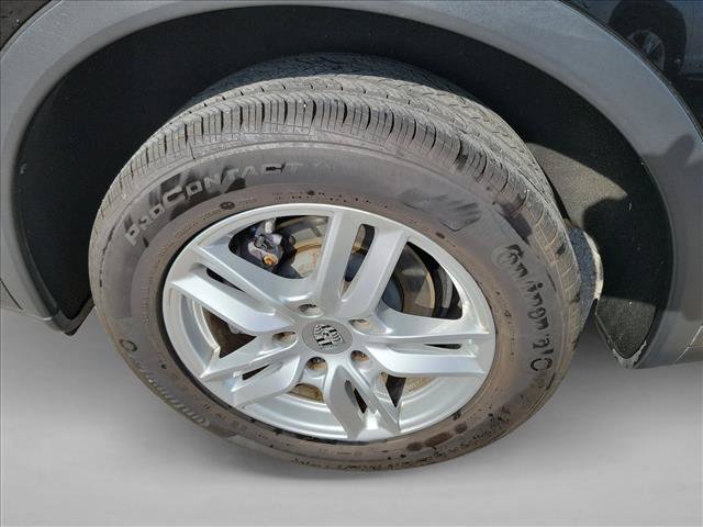Used 2016 Porsche Cayenne AWD/4WD image 12