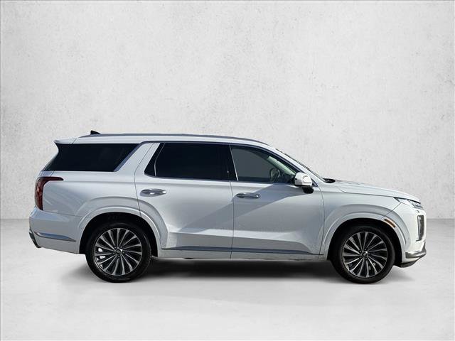 Used 2024 Hyundai Palisade Calligraphy image 4