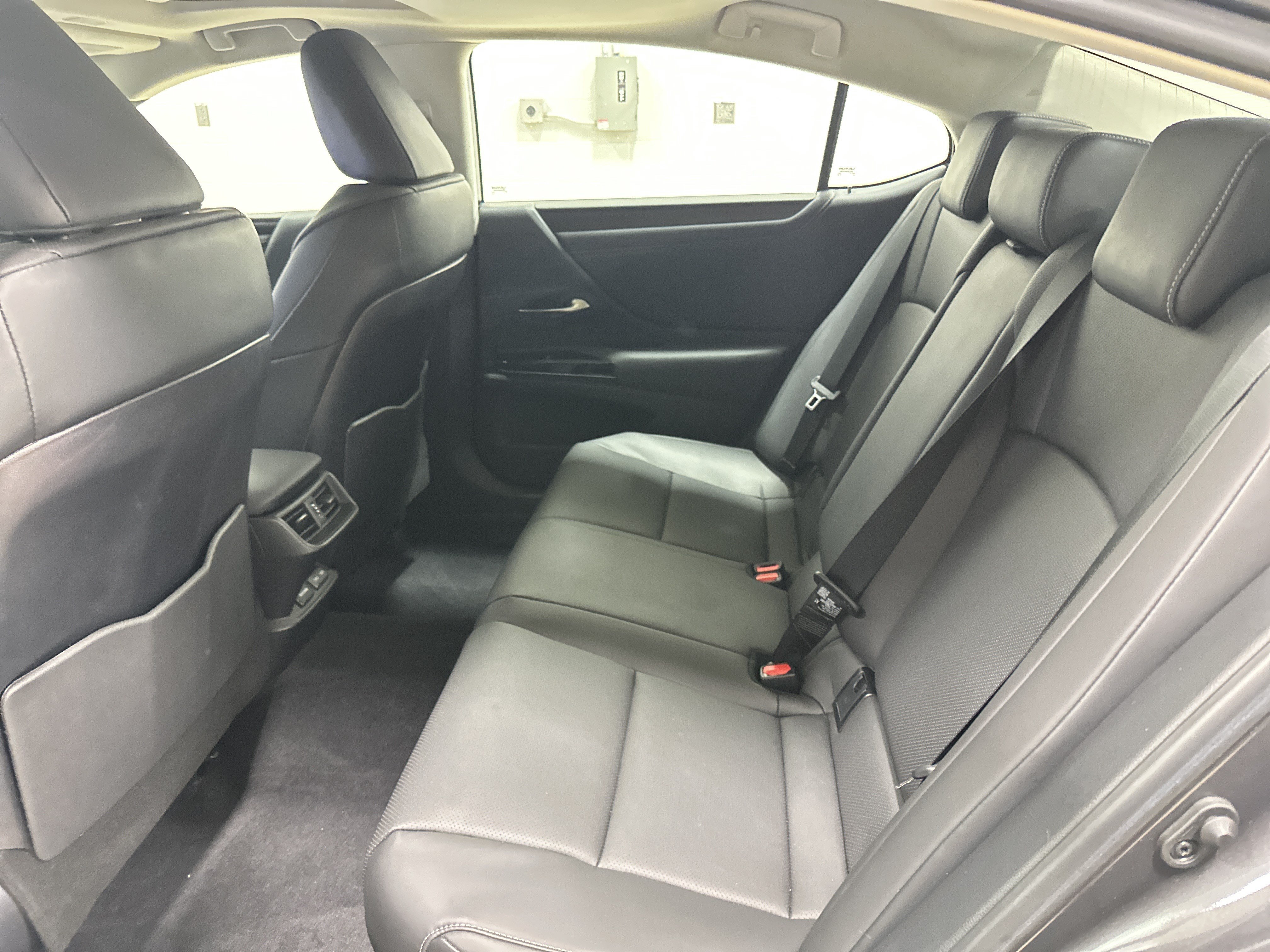 Certified 2024 Lexus ES 250 w/ Premium Package AWD/4WD image 31