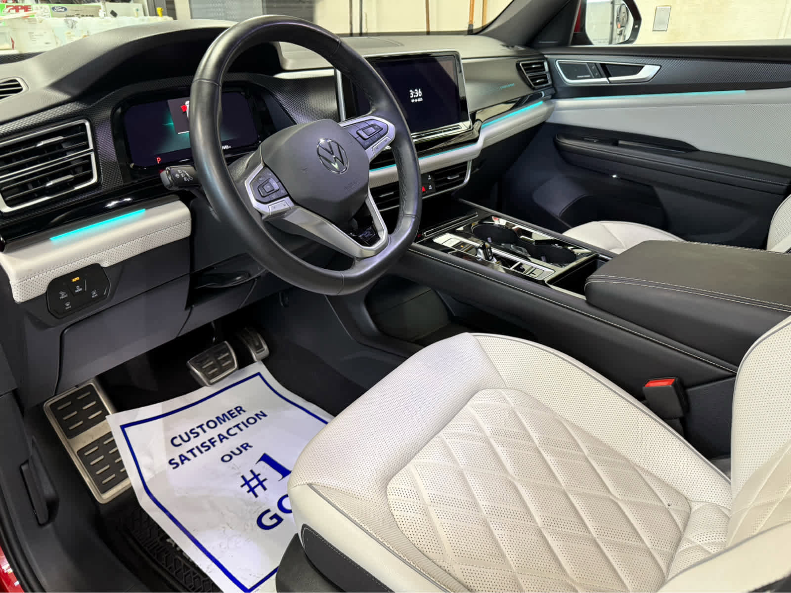 Used 2024 Volkswagen Atlas Cross Sport SEL Premium R-Line image 8