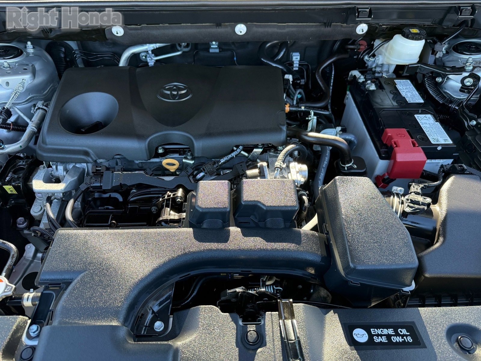 Used 2025 Toyota RAV4 XLE image 32