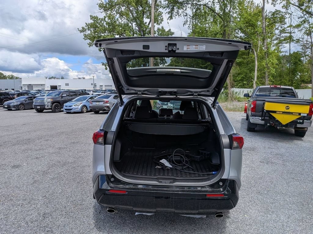 Used 2023 Toyota RAV4 SE w/ Weather & Moonroof Package AWD/4WD image 20