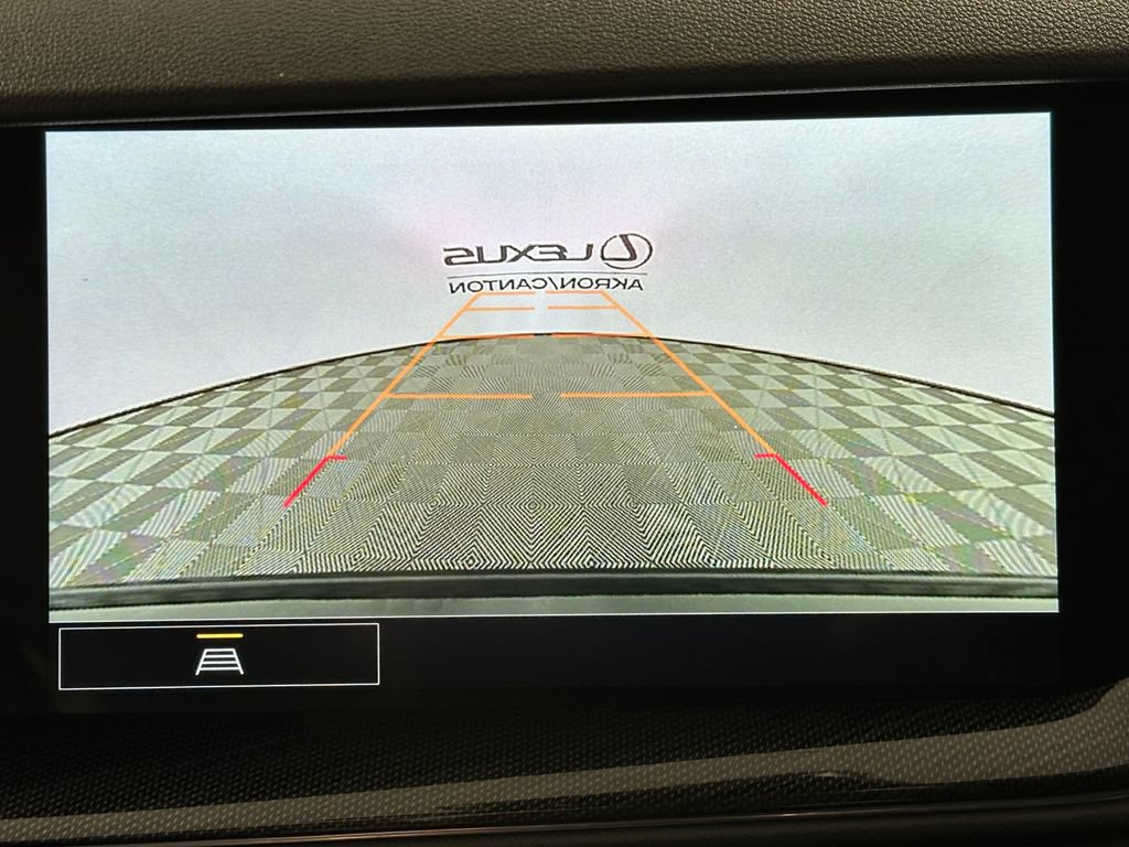 Used 2023 Buick Envision Essence FWD image 36