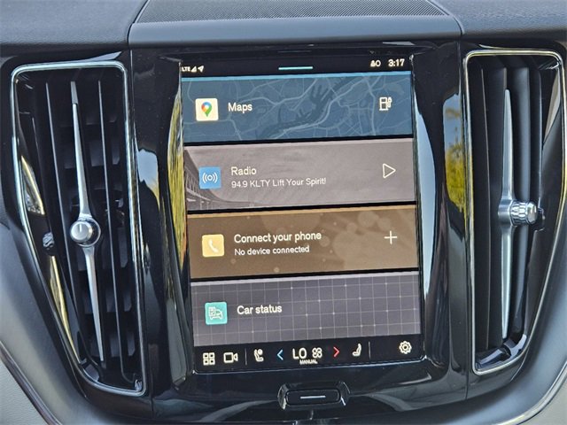 Used 2025 Volvo XC60 T8 Core w/ Climate Package image 20