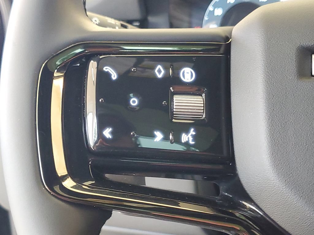 Used 2025 Land Rover Range Rover Evoque S AWD/4WD image 17