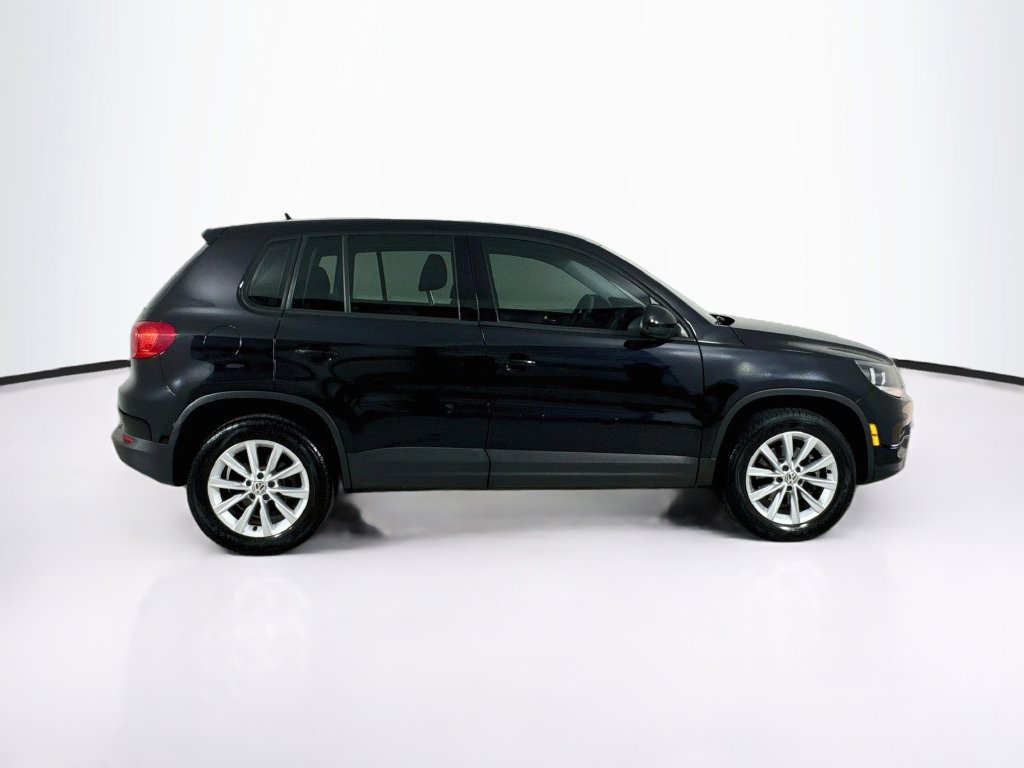 Used 2017 Volkswagen Tiguan S FWD image 8