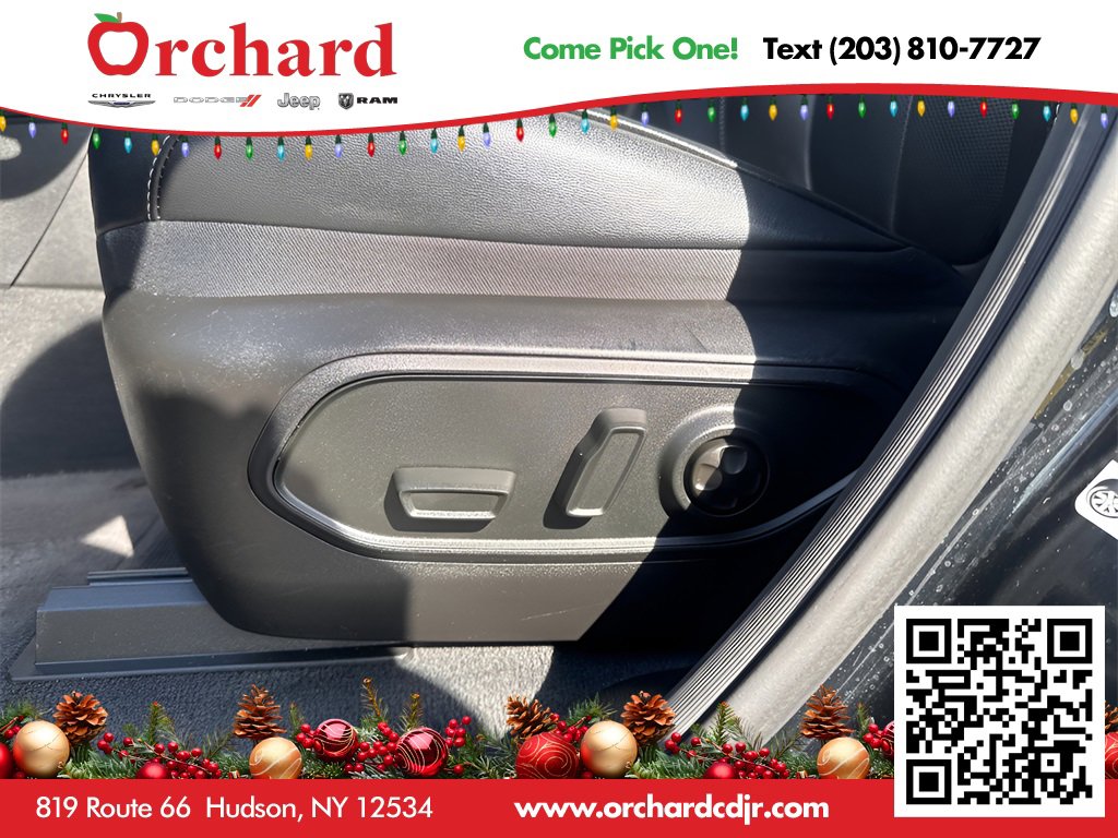 Used 2023 Jeep Grand Cherokee 4WD 4xe w/ Luxury Tech Group II image 21