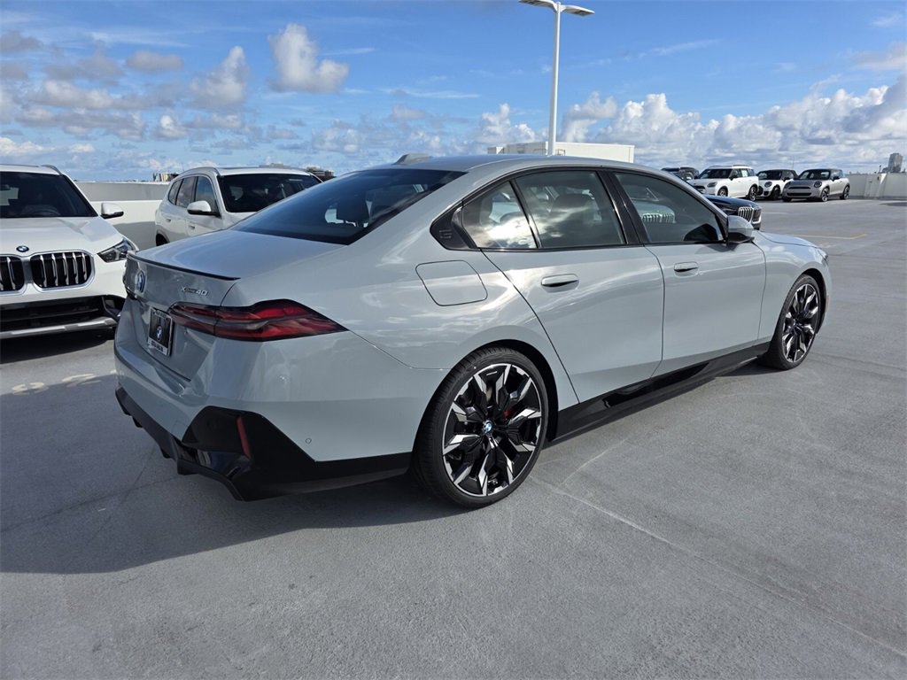 New 2026 BMW i5 eDrive40 w/ M Sport Package image 4