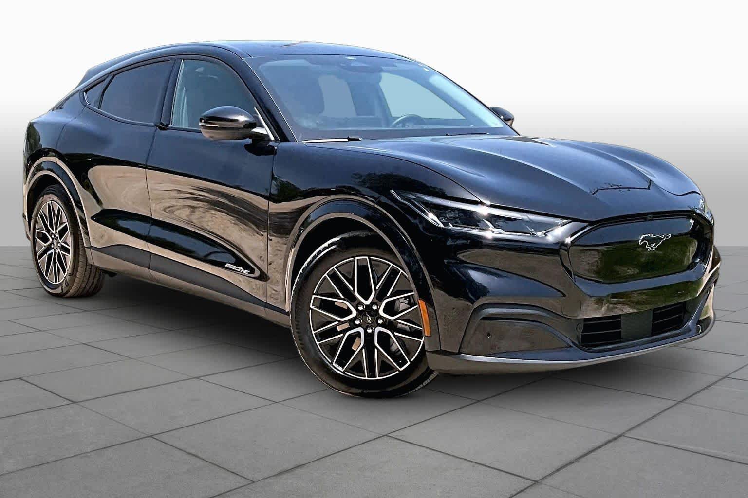 Used 2025 Ford Mustang Mach-E Premium RWD image 2